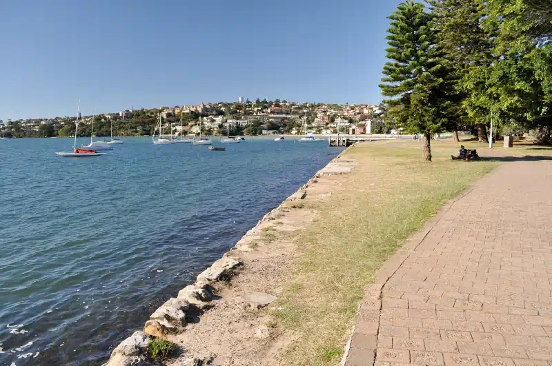 The foreshore at Lyne Park. This is a park overview, not a close-up of the eastern ramp.